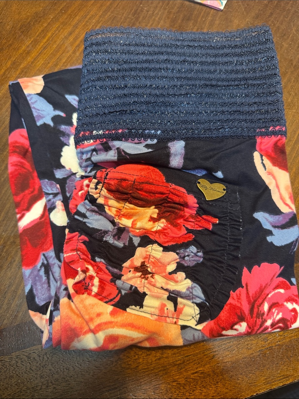 Cute Booty Lounge Floral High-Waist Black Leggings with Red & Pink Blooms
